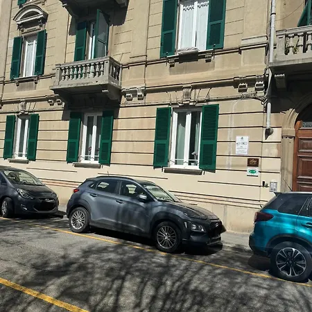 ゲストハウス Lina & ラ・スペツィア