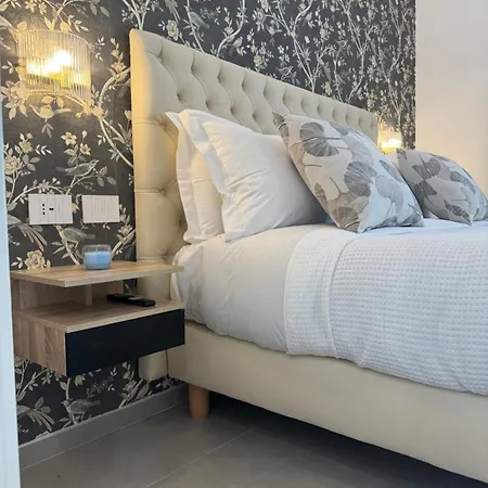 ゲストハウス Lina & 4*