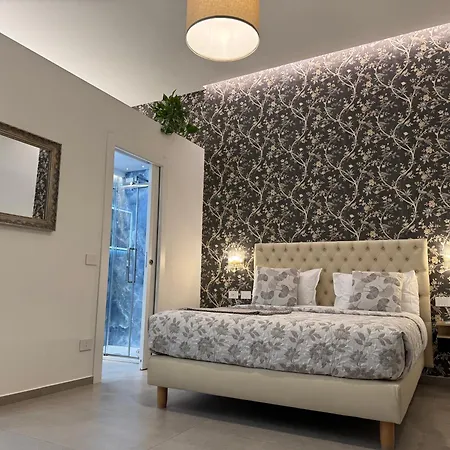 Lina & ゲストハウス ラ・スペツィア